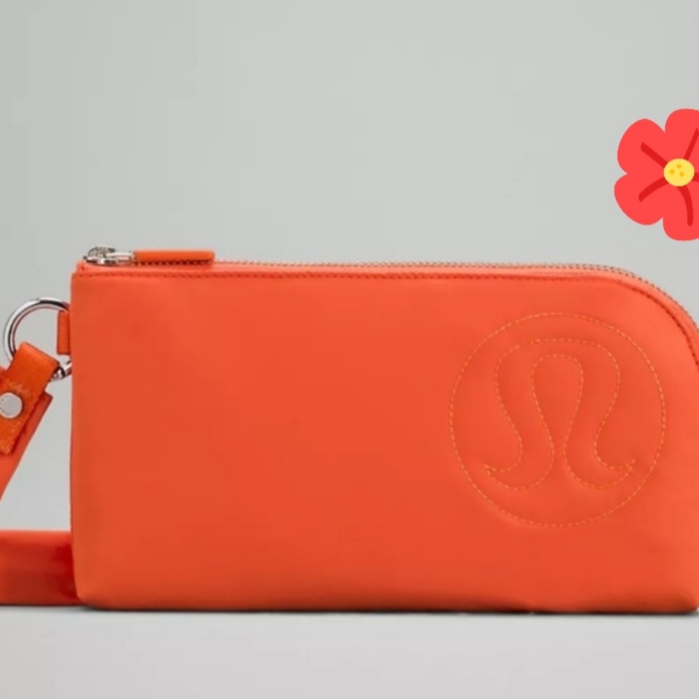LULULEMON NOW AND ALWAYS POUCH/BAG*PUFFY-WARM CORAL NWT